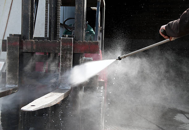 Best Commercial Pressure Washing  in Corning, CA